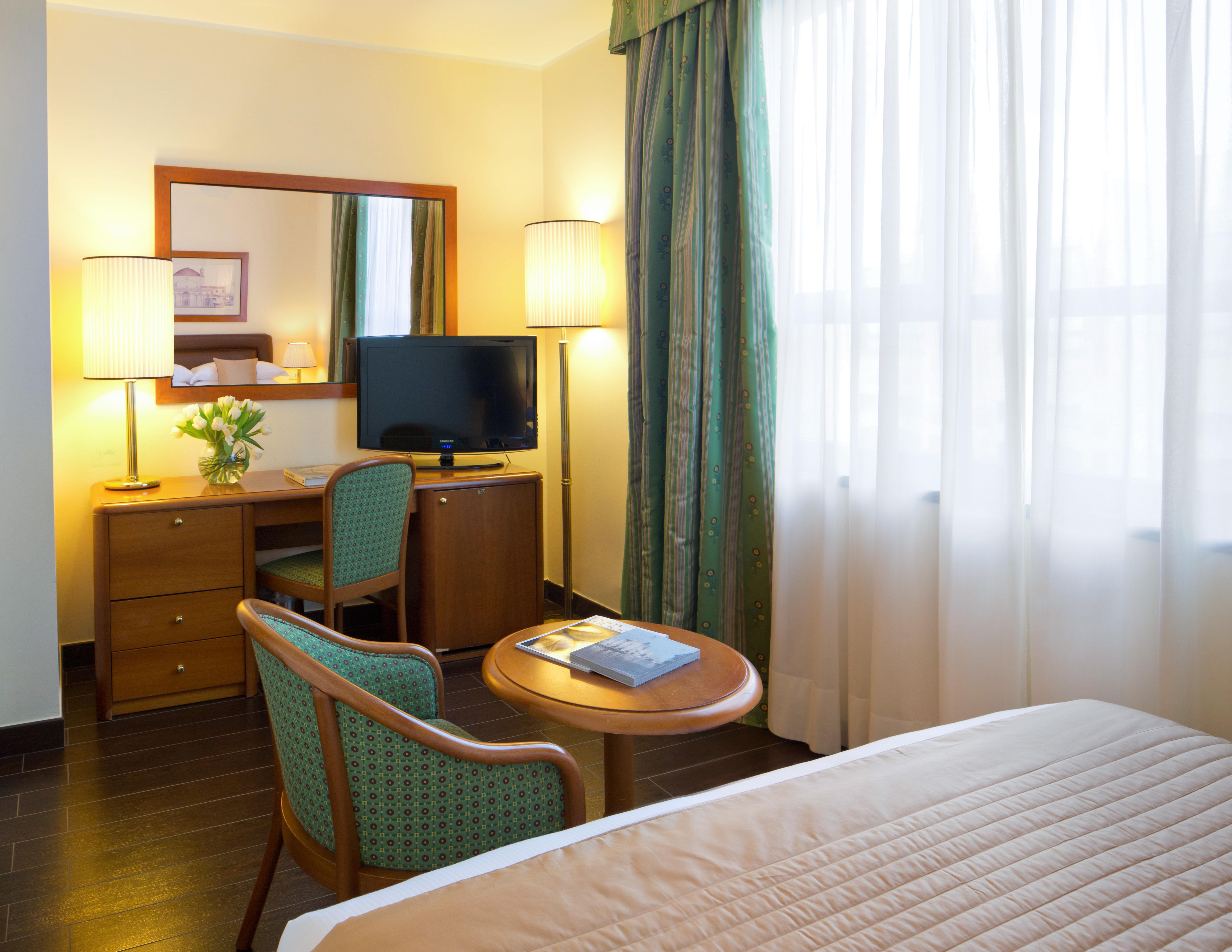 Starhotels Business Palace Milano Esterno foto