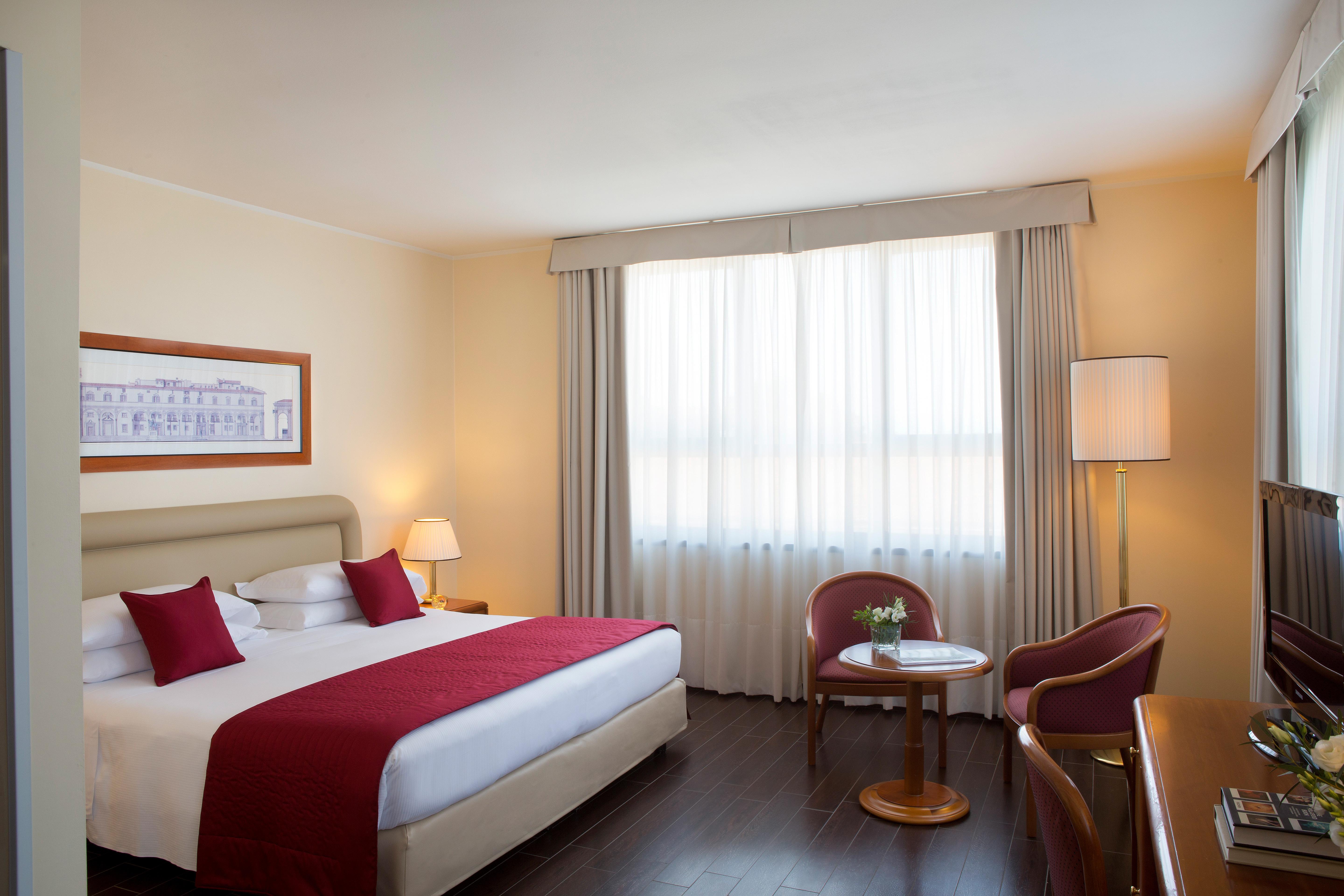 Starhotels Business Palace Milano Esterno foto