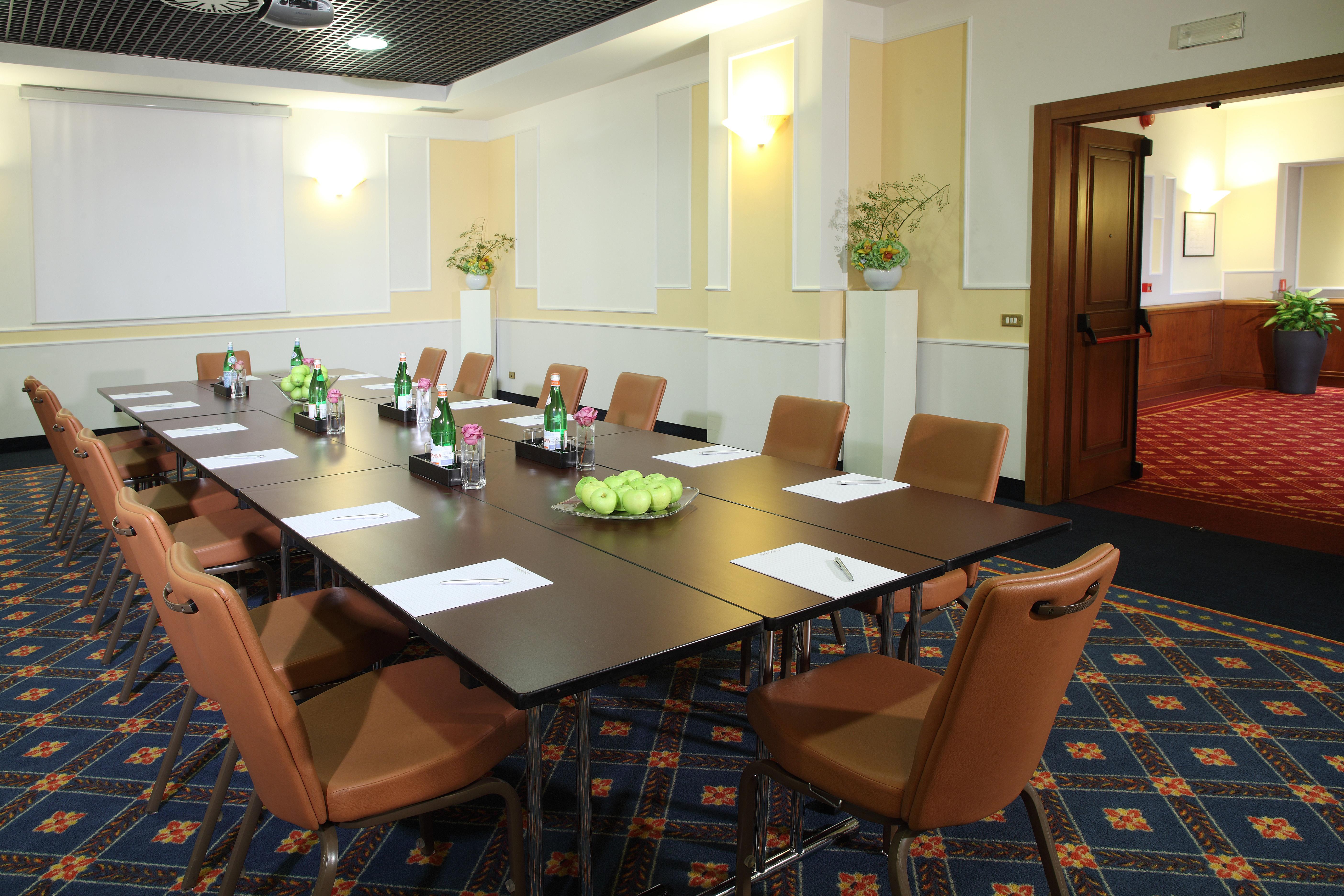 Starhotels Business Palace Milano Esterno foto